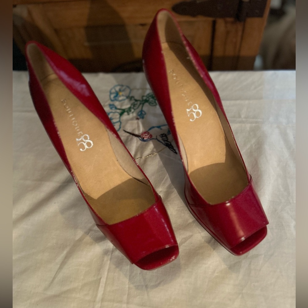 Boutique 58 Chic Red Peep-Toe Heels